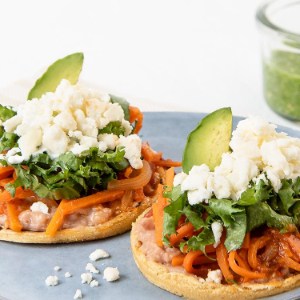 Sopecitos de tinga de zanahoria y Queso Panela que Funde Bionda